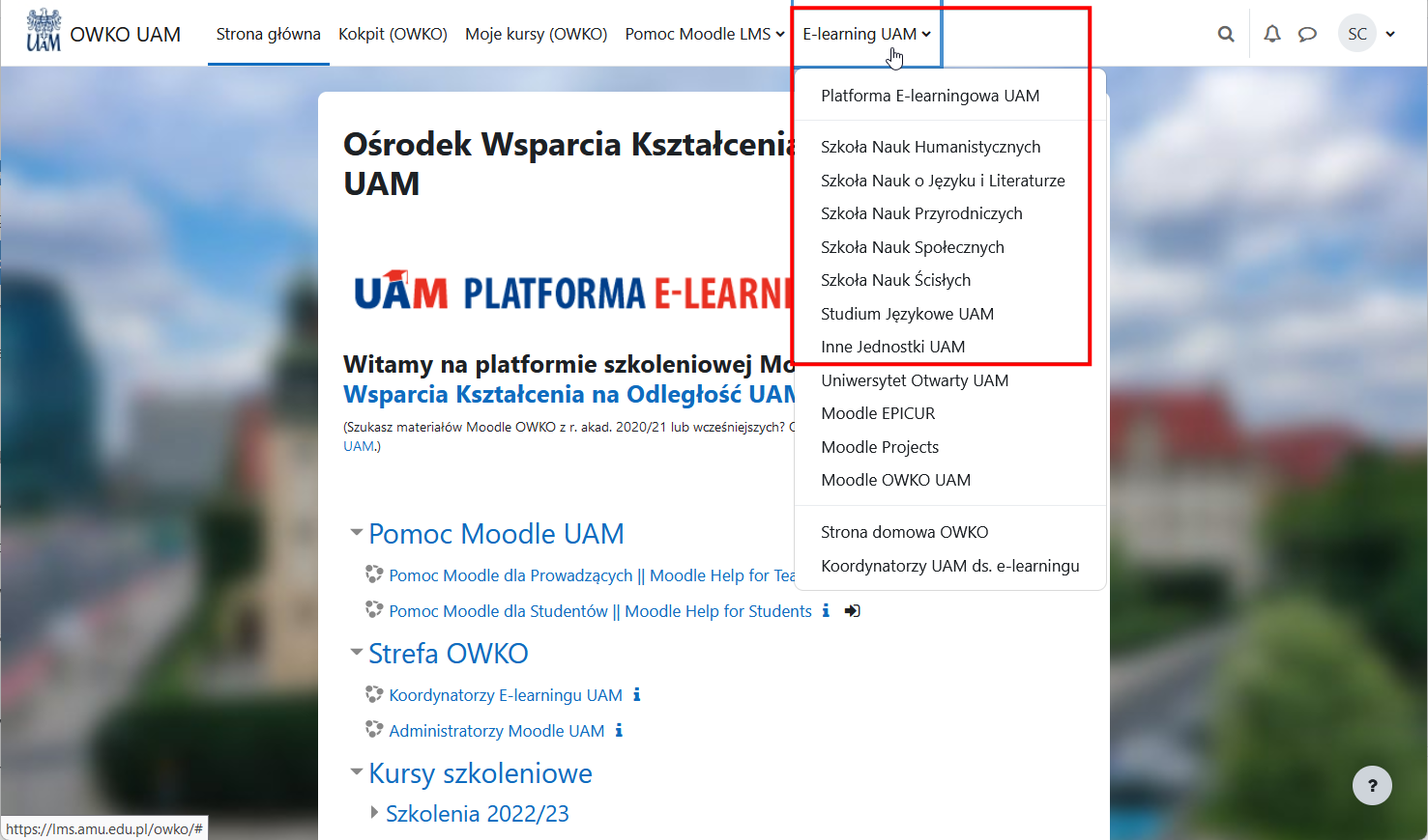 Przełącznik pomiędzy różnymi witrynami Moodle UAM w górnym menu